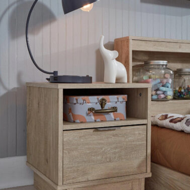 Oliah Nightstand
