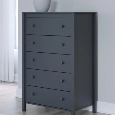 Simmenfort Chest of Drawers