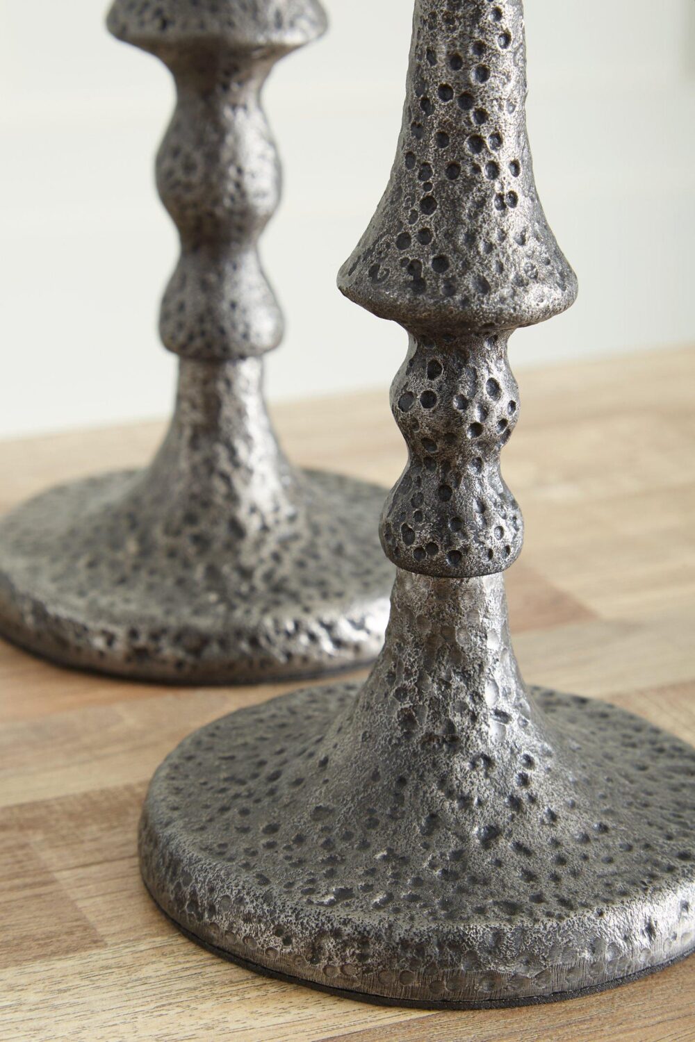 Eravell Candle Holder (Set of 3) - Image 5